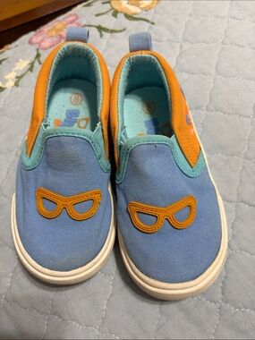 Blippi Blue & Orange Glasses PreOwned Unisex Slipon  Canvas Sneakers Size 8